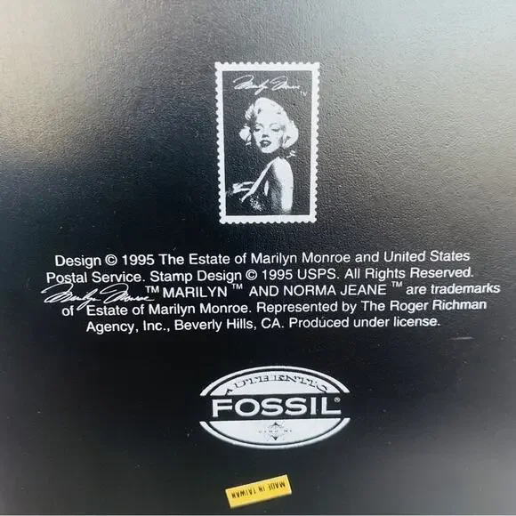 1995 Marilyn Monroe Fossil Watch and Wood Picture Box display picture 2